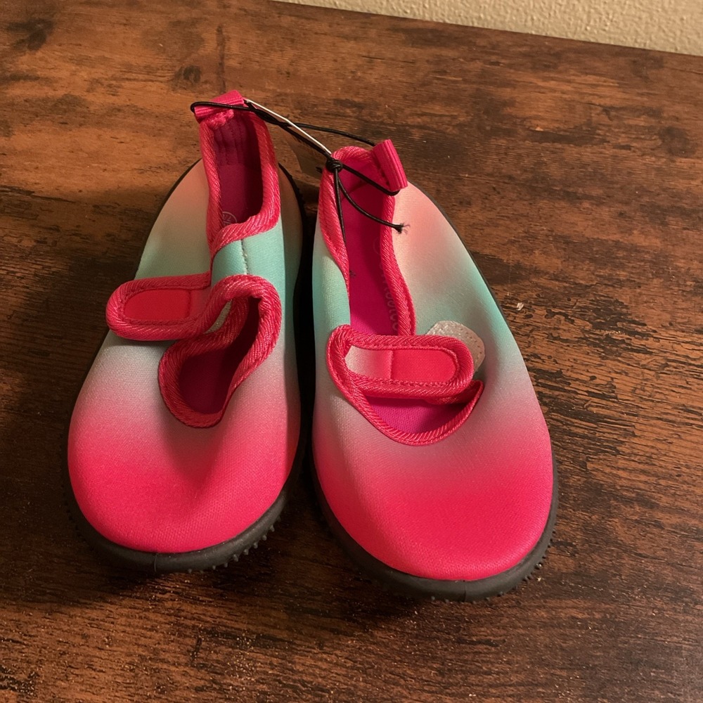 TODDLER GIRLS WATER SHOES MULTI COLOR 7/8 NWT